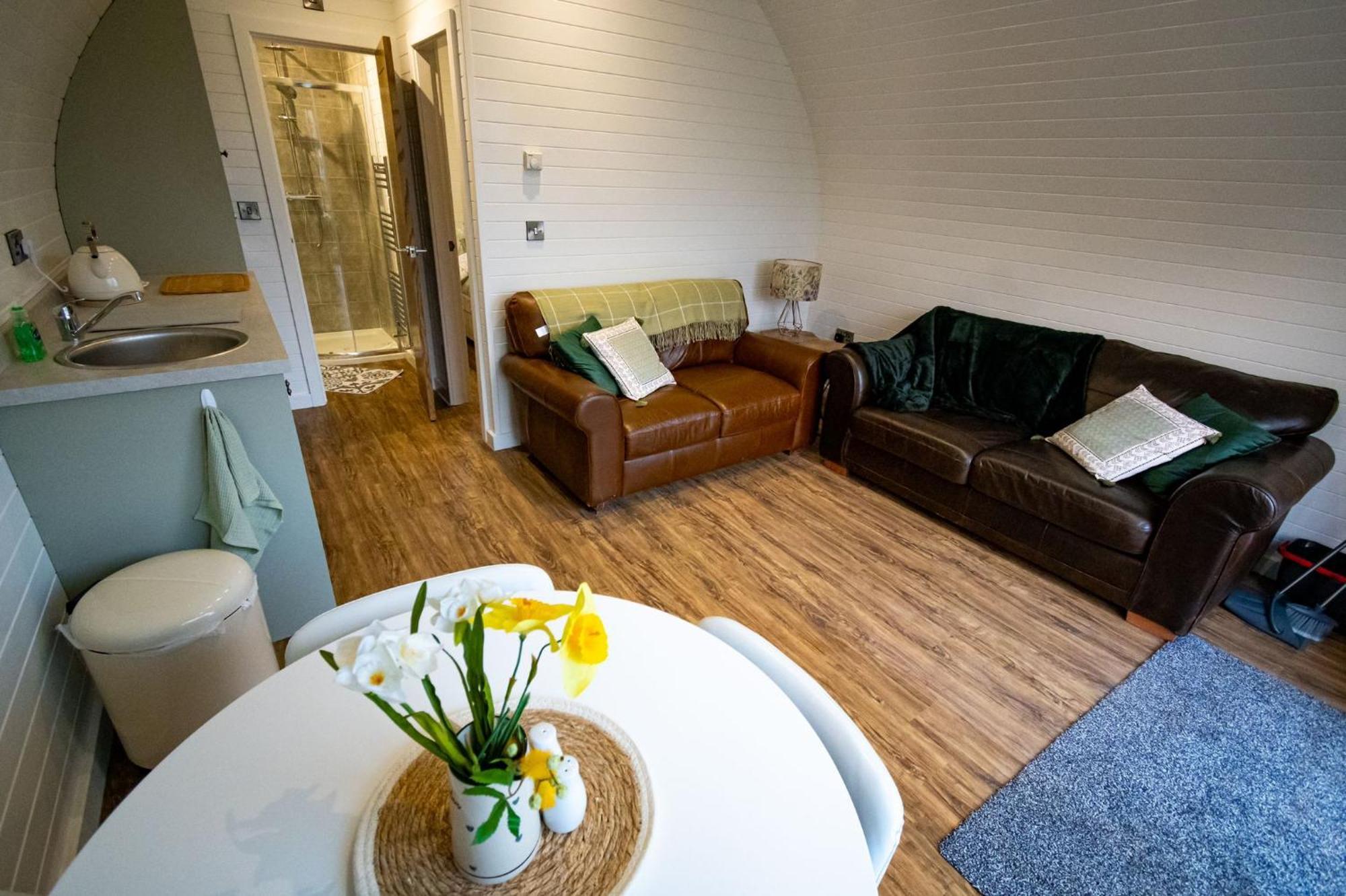 Beech Pod Cabin In Beautiful Surroundings Рексем Экстерьер фото